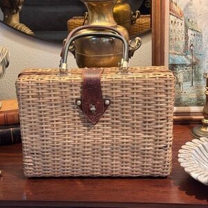 Vintage Wicker Basket Purse / Picnic Style Handbag – Made in Hong Kong
